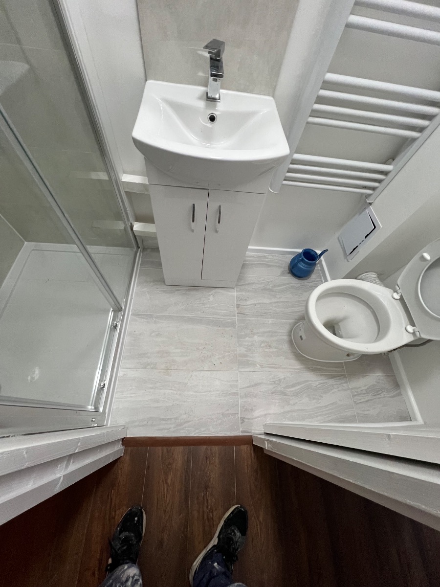 Bathroom Fitter: Image 1